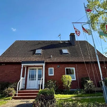 Am Bauernhof Behrensdorf